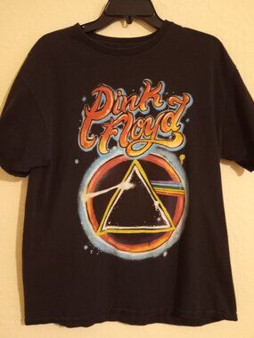 LARGE women's black Pink Floyd t-shirt with colorful prism
